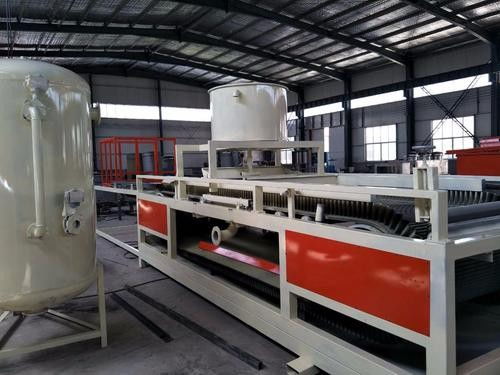 硅质板生产全流程解析 原料配比、工艺与设备制造